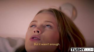 Молодая няшка пососала парню подруги у бассейна и поеблась с ним в тугой зад